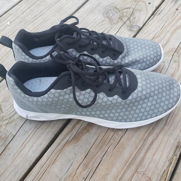 FroggToggs Grey Shortfin sneakers mens size 11 like new - Picture 2 of 8